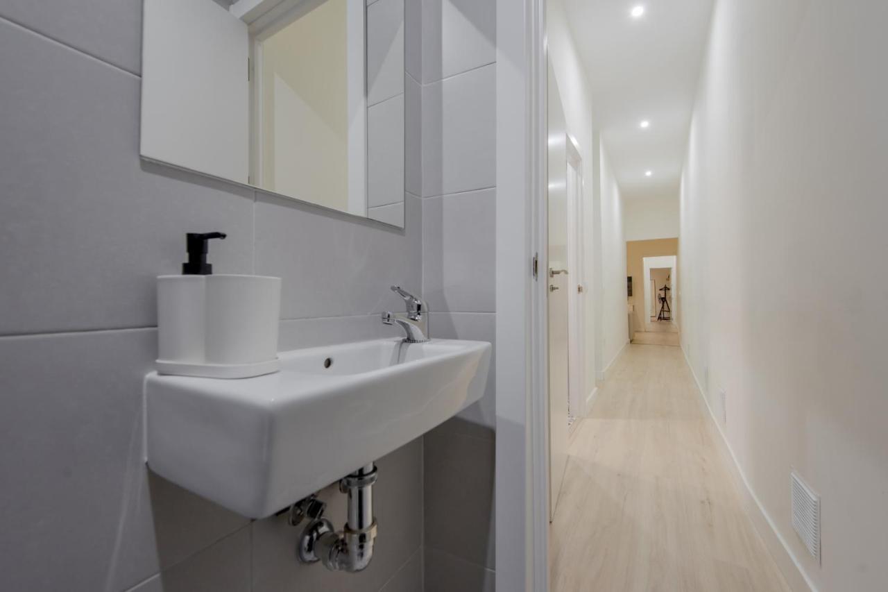 Nuevo Apt De 7 Pax En El Corazon De Malasana Madrid Exterior photo